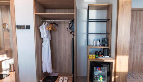 Superior Twin Room with City View