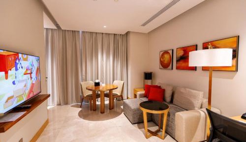 King Suite - Mobility Access/Non-Smoking
