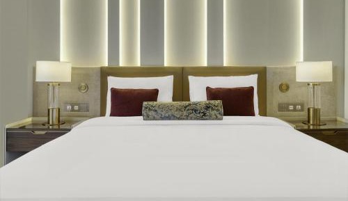 Deluxe Sea View King Room 