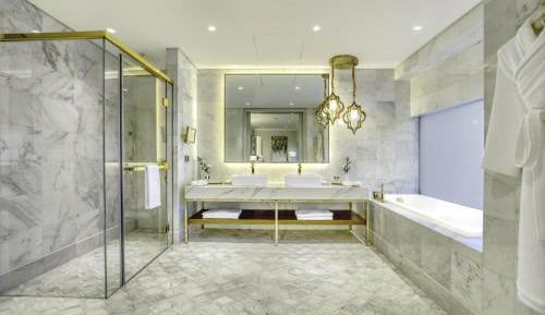 Grand Deluxe King Room