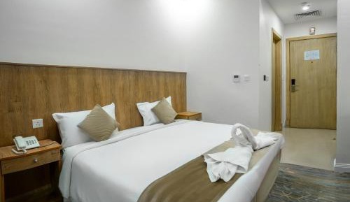 Deluxe King Room
