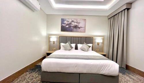 Deluxe King Room