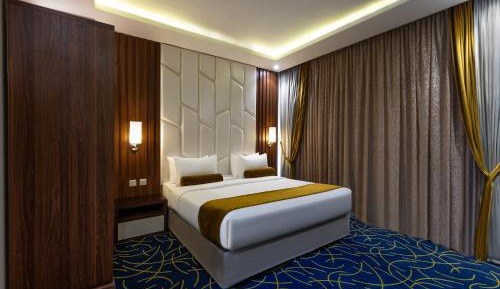 Superior King Suite