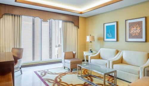 Executive One-Bedroom King Suite with Sofa Bed