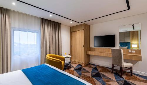 Deluxe King Room