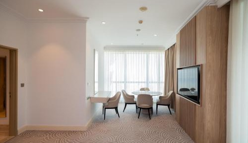 Superior King Suite with Partial Haram View