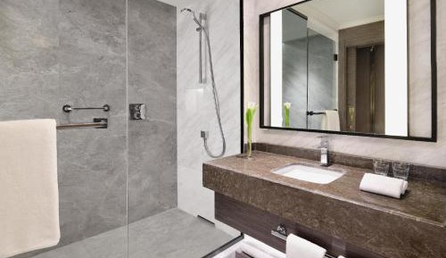 Premium Twin Room with Club Lounge Access