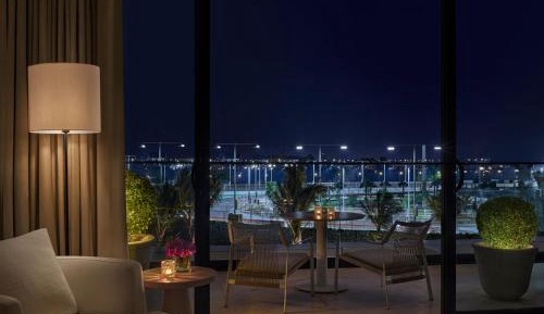 Deluxe King Room with Terrace and City View