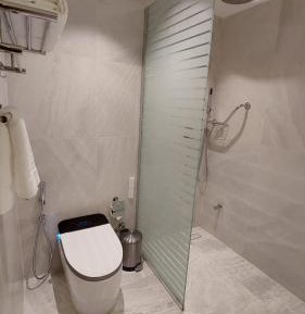 Deluxe Double Room with Side Sea View