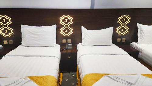 Deluxe King Suite