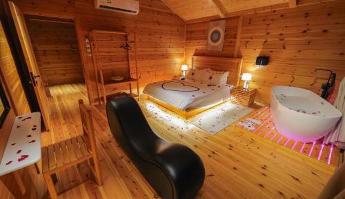 One-Bedroom Chalet