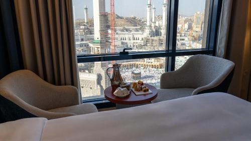 Deluxe Twin Room Kaaba View