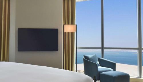 Exec 2 Bedroom Suite Sea View - Lounge Access