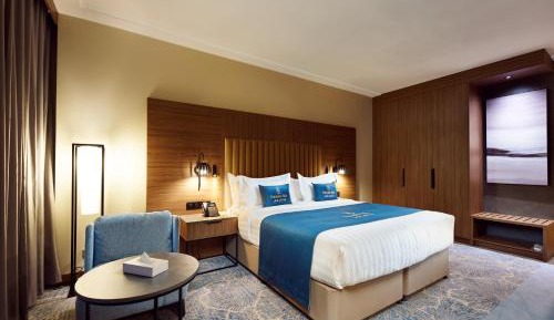 Deluxe King Room
