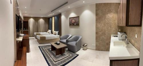Standard Single Room with Shared Bathroom