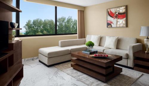 One-Bedroom Suite