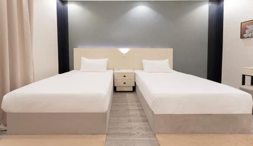 Two-Bedroom Deluxe Apartment with Balcony