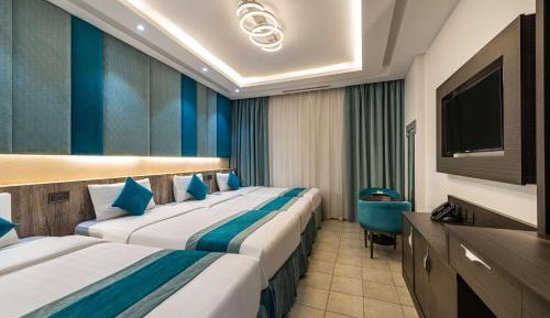 Standard Room with Four Single Beds - Non-Smoking