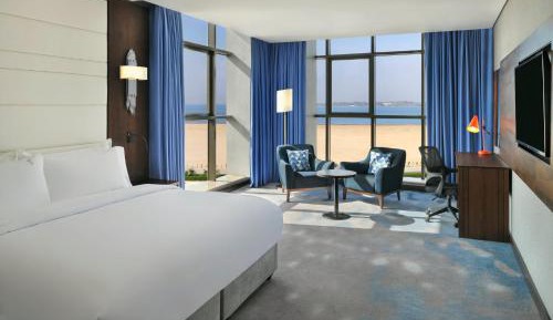 One-Bedroom Suite with Sea View