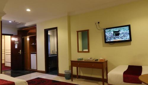 Quadruple Room with Private Bathroom