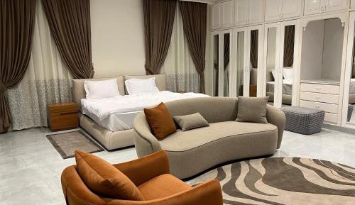 Five-Bedroom Premium Apartment