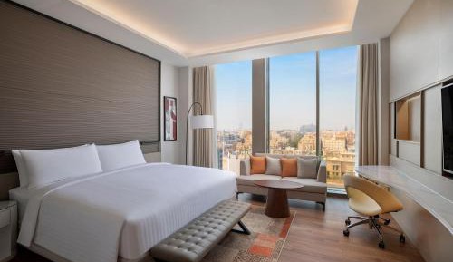 Premier King Room with City View
