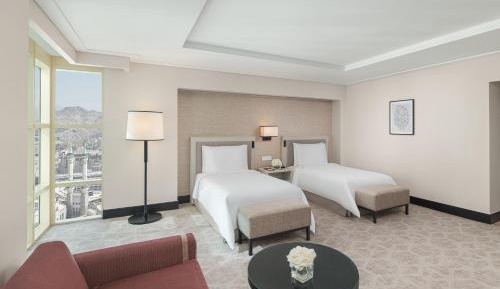 Premier Club Twin Partial Kaaba View with Lounge Access