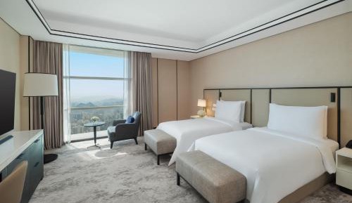 Executive Suite City View