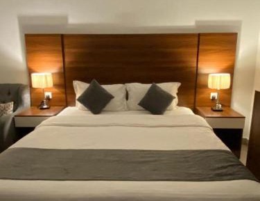 Deluxe Room (2 Adults + 1 Child)