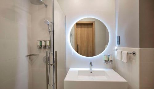 King Room - Mobility Accessible 
