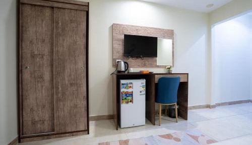 Quadruple Room with Private Bathroom