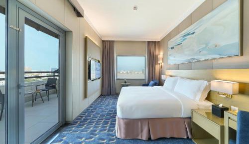 Guest Room-King bed -City View with Balcony