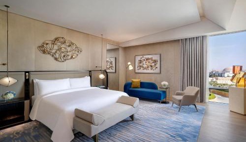 St. Regis Suite, 1 Bedroom Suite, 1 King,  City View
