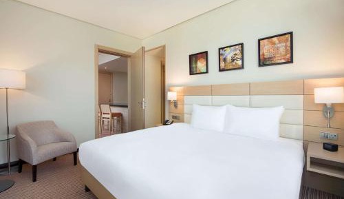 One-Bedroom King Suite