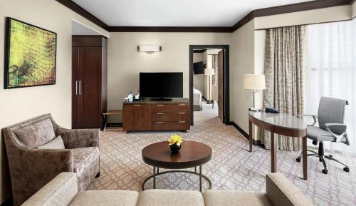 Twin Junior Suite with Partial Haram View