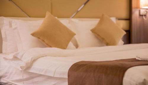 Deluxe King Studio