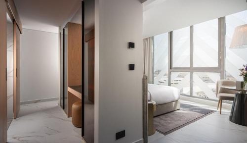 Junior Suite with City View