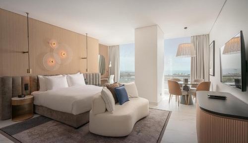 Deluxe King Room with Sea View
