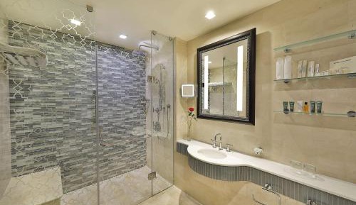 One-Bedroom King Suite with City View