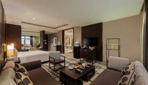 Spa Suite with Treatment