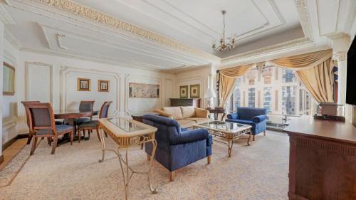 One-Bedroom Suite with City View