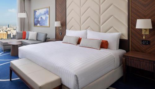 Grand Deluxe King Room with City View