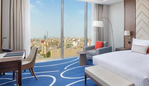 Deluxe King Room with City View