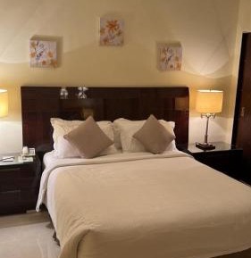5 Bedroom Villa