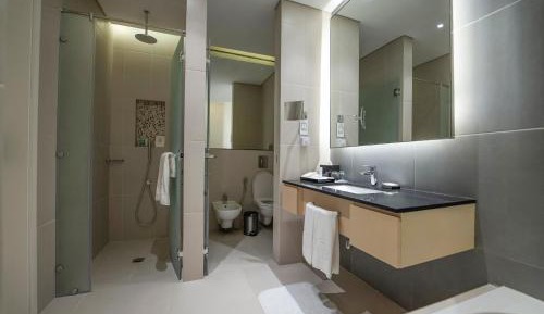 Royal Suite with Sea View High Floor