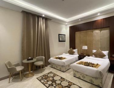 Twin Room with Shared Toilet