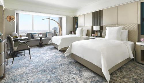 Deluxe Room Twin Beds