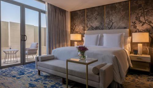 Superior King Suite