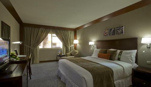 Standard King Room - Non-Smoking 