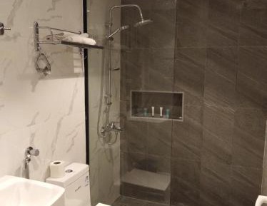 1-Bedroom Suite